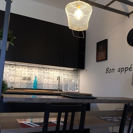 Une Terrasse Aux Chartrons Bordeaux Luaran gambar